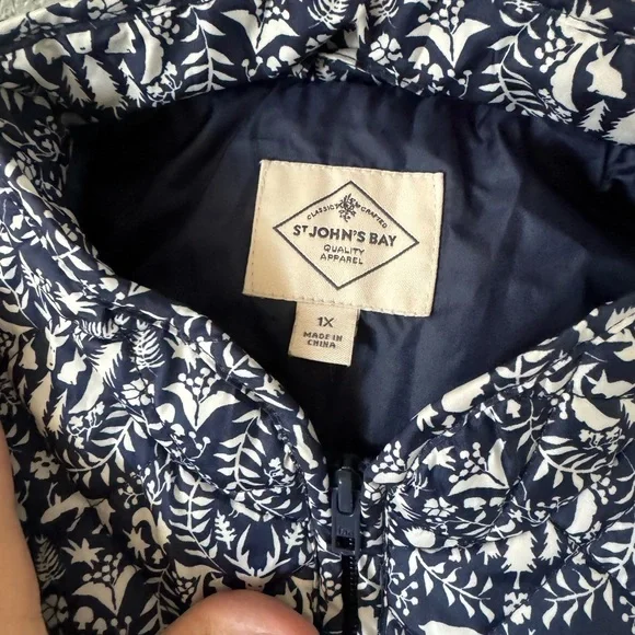 Deer Vest - Picture 4 of 4